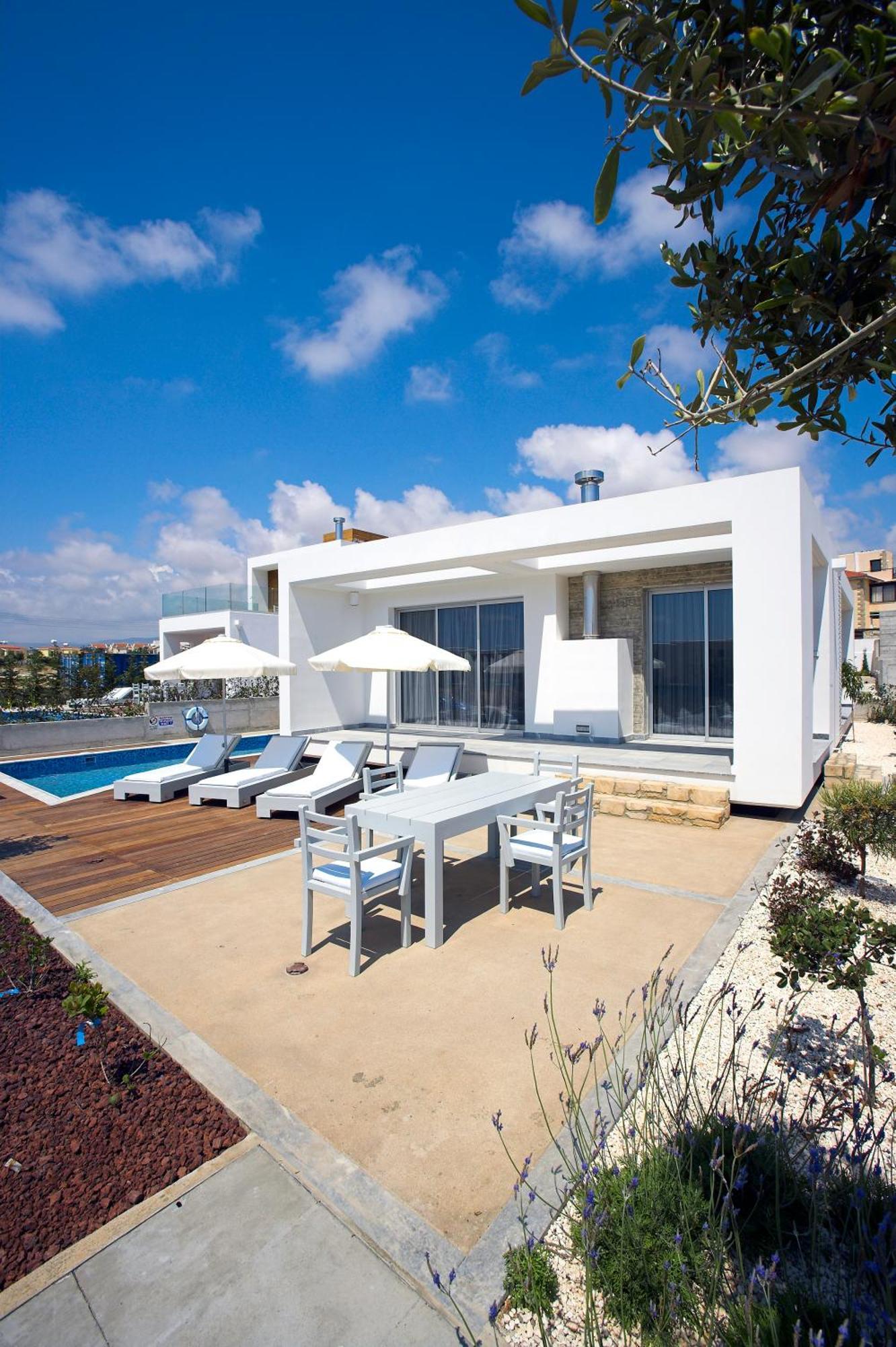 Paradise Cove Luxurious Beach Villas Paphos Bagian luar foto