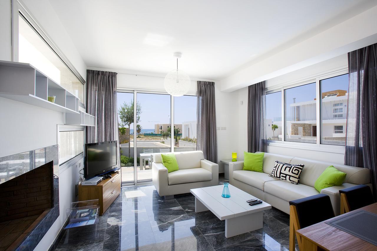 Paradise Cove Luxurious Beach Villas Paphos Bagian luar foto